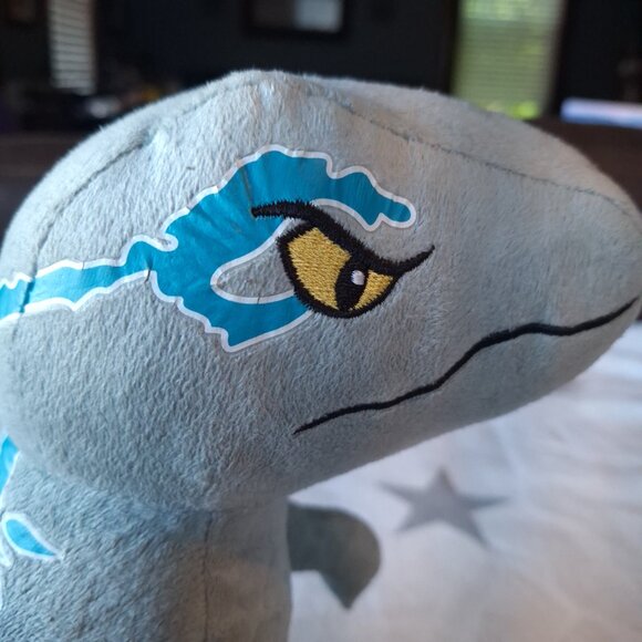 Jurassic World Blue Velociraptor Plush 12” Stuffed Animal Universal Studios Park - Picture 4 of 12